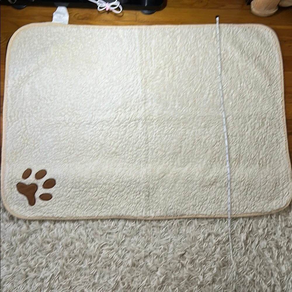 BOGO Cream Pet Mat with Paw Print